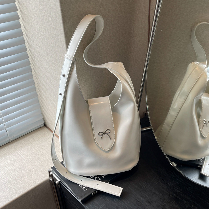 Bag Small Niche Design, Glossy Texture, Single Shoulder Bucket Women, 2024 Autumn New Korean Version, Simple Casual Crossbody Bag For Women