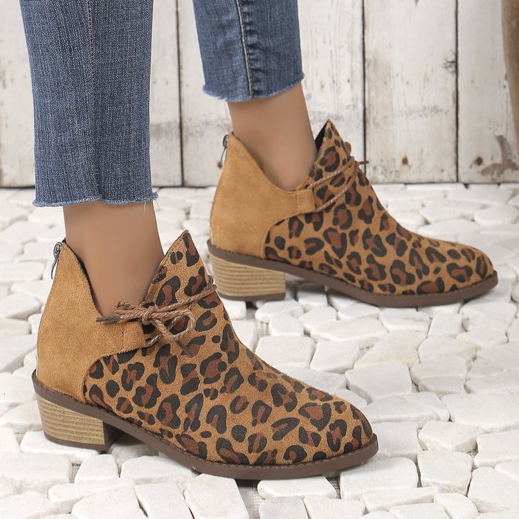 2024 autumn and winter cross-border women's shoes new European and American style pointed square heel leopard print fashion short boots for women