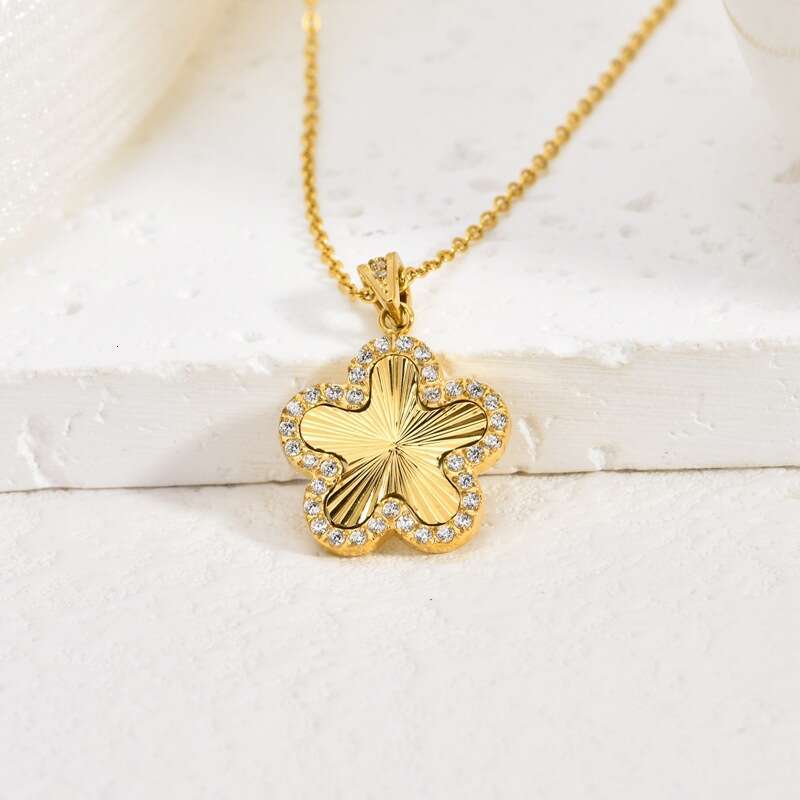 light niche zircon five leaf wer pendant with simple and highend feel dongguan titanium steel necklace non fading jewelry