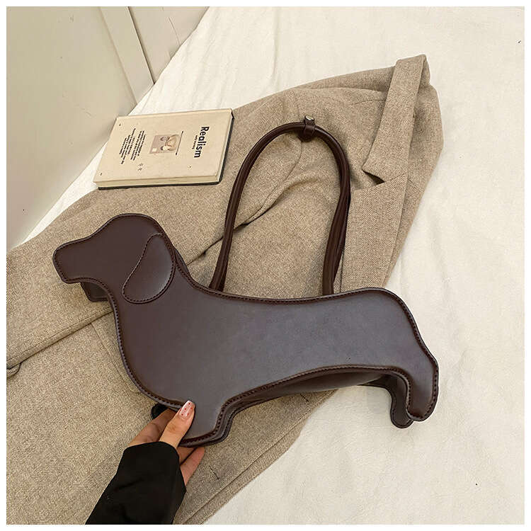3D Sausage Dog Bag 2024 Autumn New Collection, niche design, shoulder bag, fashionable trend, cute and alien armpit bag