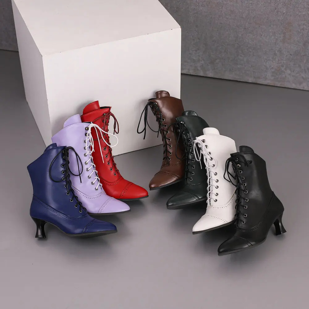 Victorian Boots Witch Costume Renaissance Shoes Women Pirate Booties Female Vintage Boots Witchy Clothes for Ladies Plus Size 241213