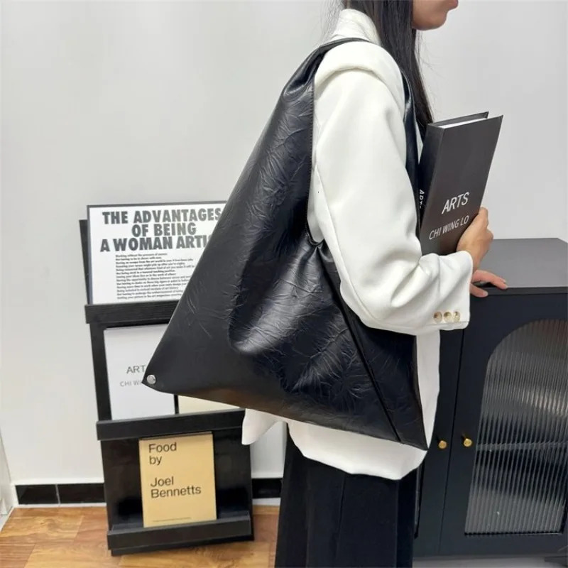 New Women s Shoulder Solid Color Simple Fashion Handbag Soft Large Capacity Fashion Designer Handbag bag