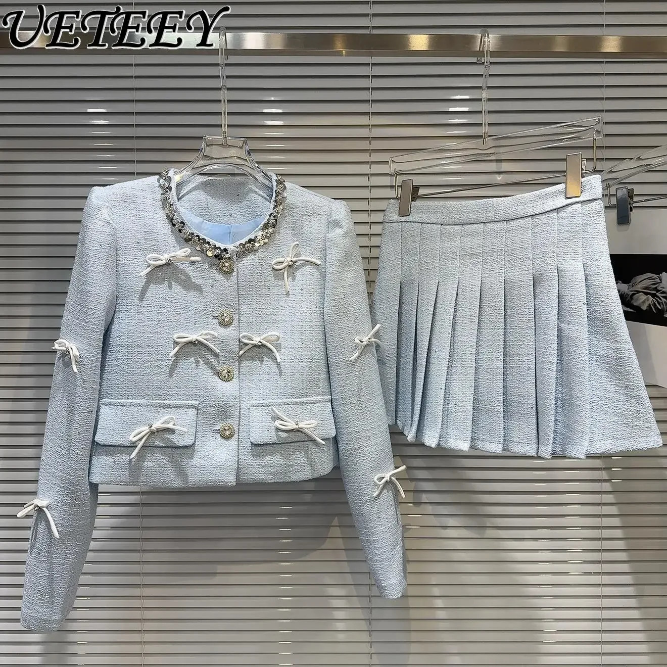 Autumn and winter pearl bow short jacket long sleeved crew collar jackettweed mini skirt sweetheart girl twopiece set 241211