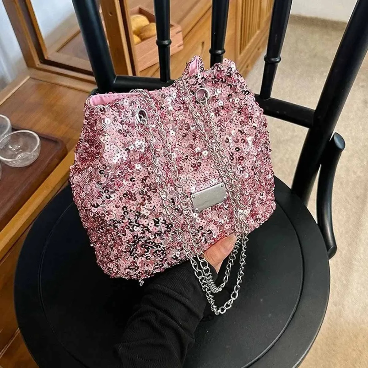 YANZAI 2024 Handbag Trend Sequin Pillow Bag Womens Large Capacity Crossbody Bags Bling Breathable Ladies Should 241213