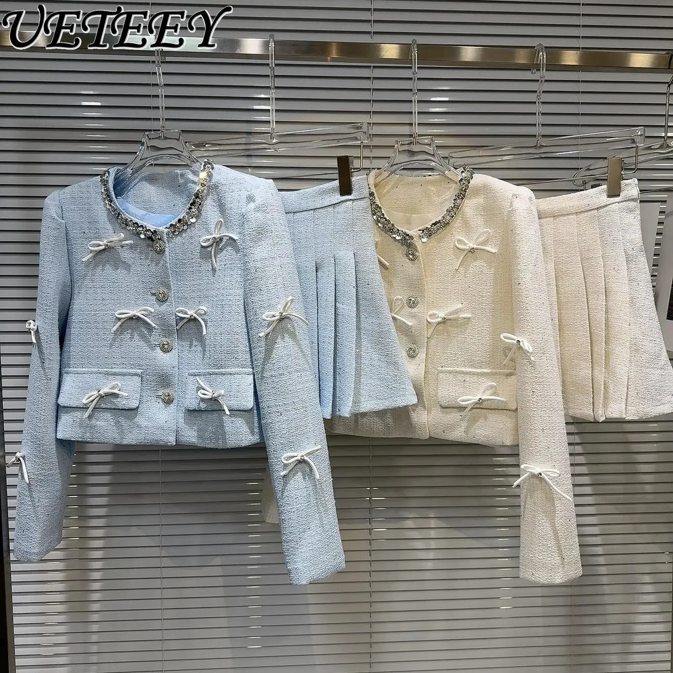 Autumn and winter pearl bow short jacket long sleeved crew collar jackettweed mini skirt sweetheart girl twopiece set 241211