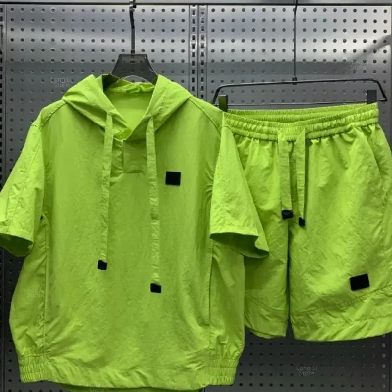 Mens Loose Light Breathable T-shirt Shorts Set Cargo Style Pocket Fashion Casual Sport Hoodies Short Sleeve Shorts Two-piece 241217