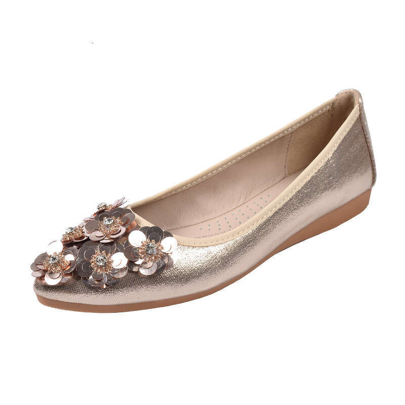 Single 2023 New Fairy Pregnant Women's Soft Soled Flat Shallow Mouthed Versatile Rhinestone Chicken Rolls Dance Shoes