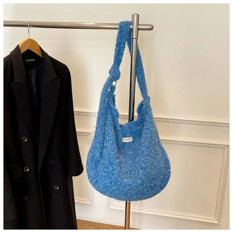 New Women s Handbag Solid Color Simple Fashion Large Capacity Soft Popular Commuter Designer Shoulder Bag bag