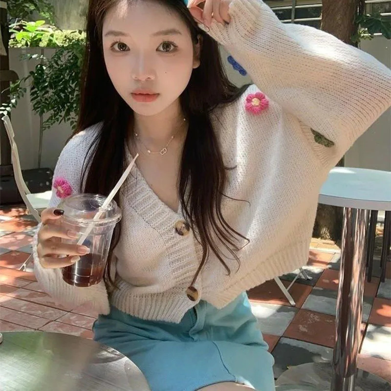 Sweet Cute Flower Sweater Cardigan Women Fall Winter Cropped Vneck Knitted Cardigans Female Long Sleeve Singlebreasted 241220