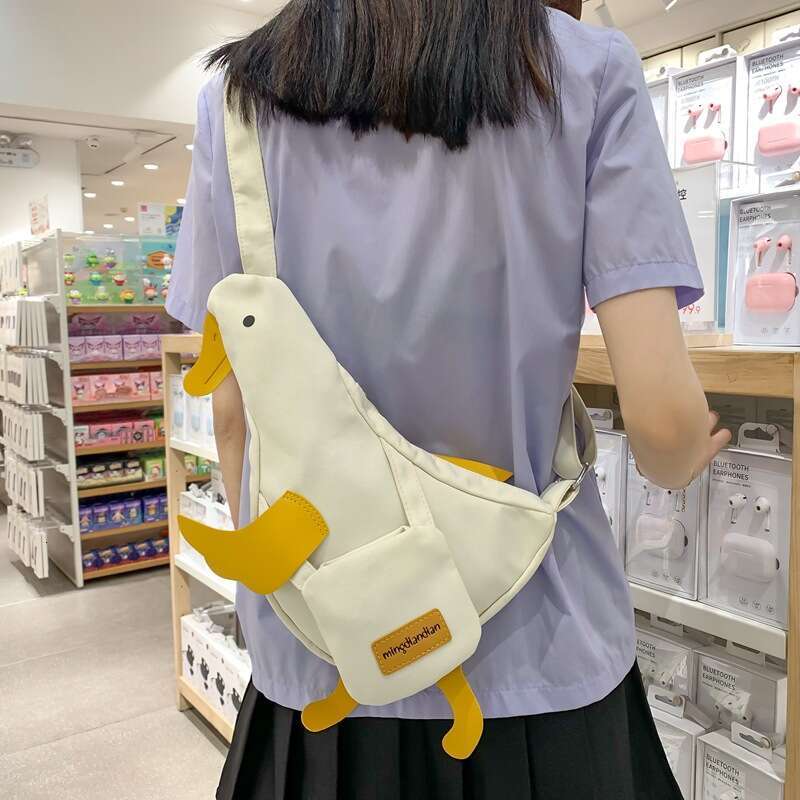 Cute women, large capacity crossbody funny little duck shoulder bag, casual and versatile college student dumpling bag for women