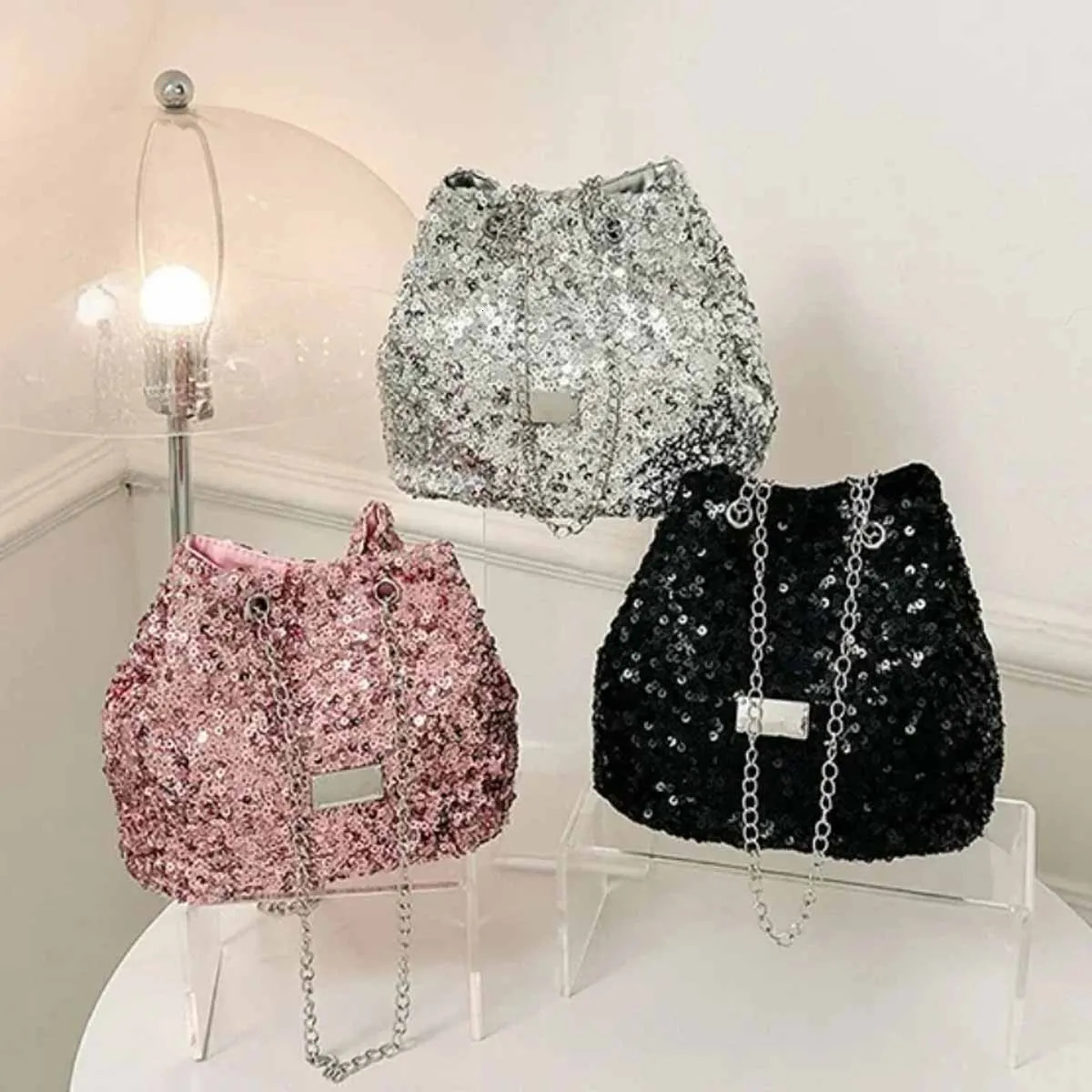 YANZAI 2024 Handbag Trend Sequin Pillow Bag Womens Large Capacity Crossbody Bags Bling Breathable Ladies Should 241213