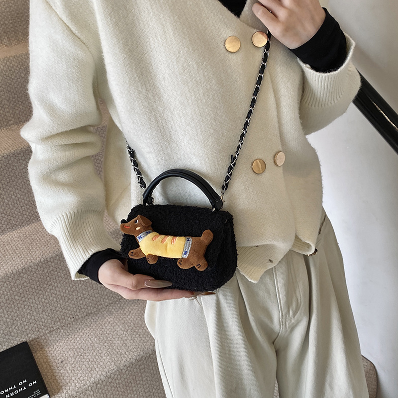 Handheld Plush Cartoon Sausage Dog Small Square For Winter Fashionable And Casual High-end Western Style Shoulder Bag