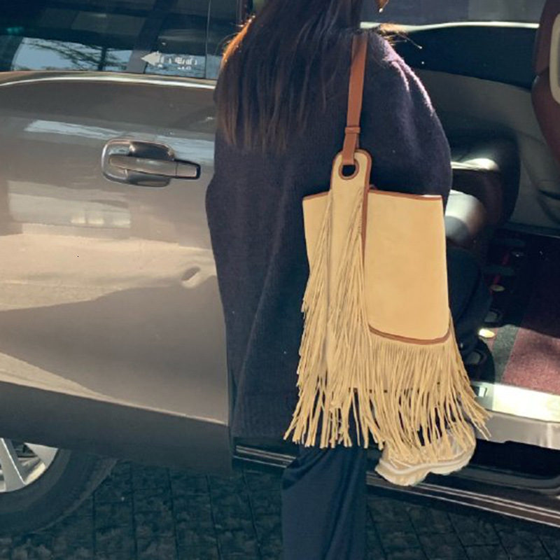 NEW Casual Tassel Buckets Designer Women Shoulder Bags Pu Crossbody Large Capacity Messenger Bag Simply Purses
