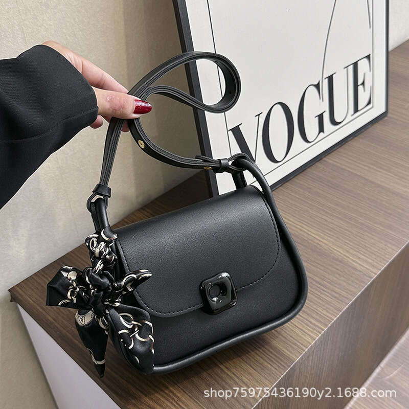 2023 new trend fashionable versatile silk scarf crossbody PU contrasting color single shoulder small square women's saddle bag