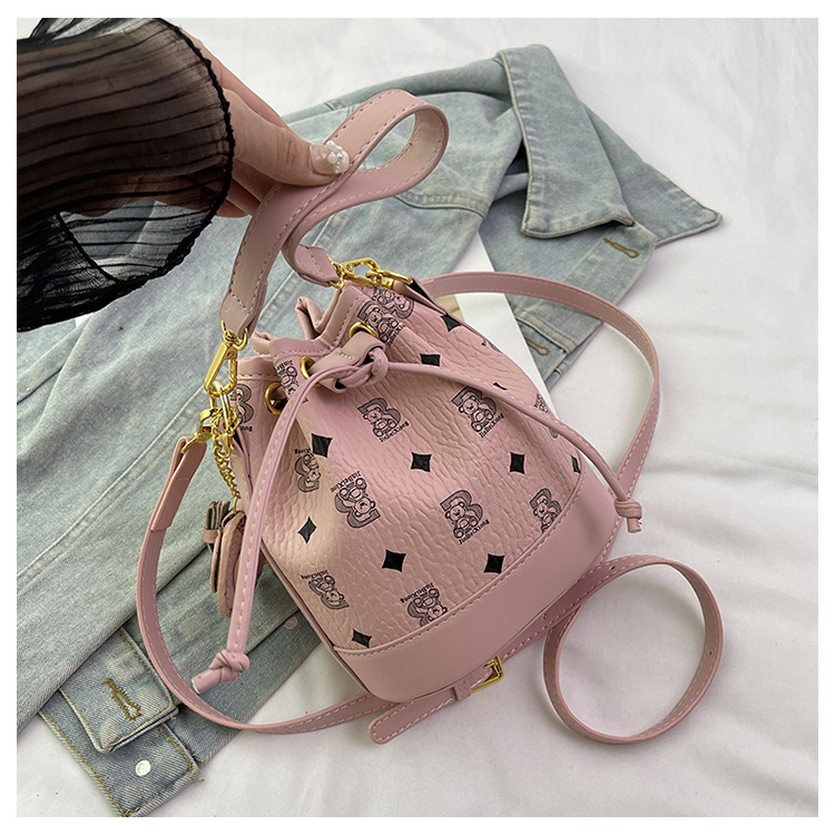 2025 New Shoulder Bag Fashion Designer Handbag Women s Printed Oblique Commuter Bucket Bag High Quality Mini Storage Bag Leisure Wallet Makeup Bag