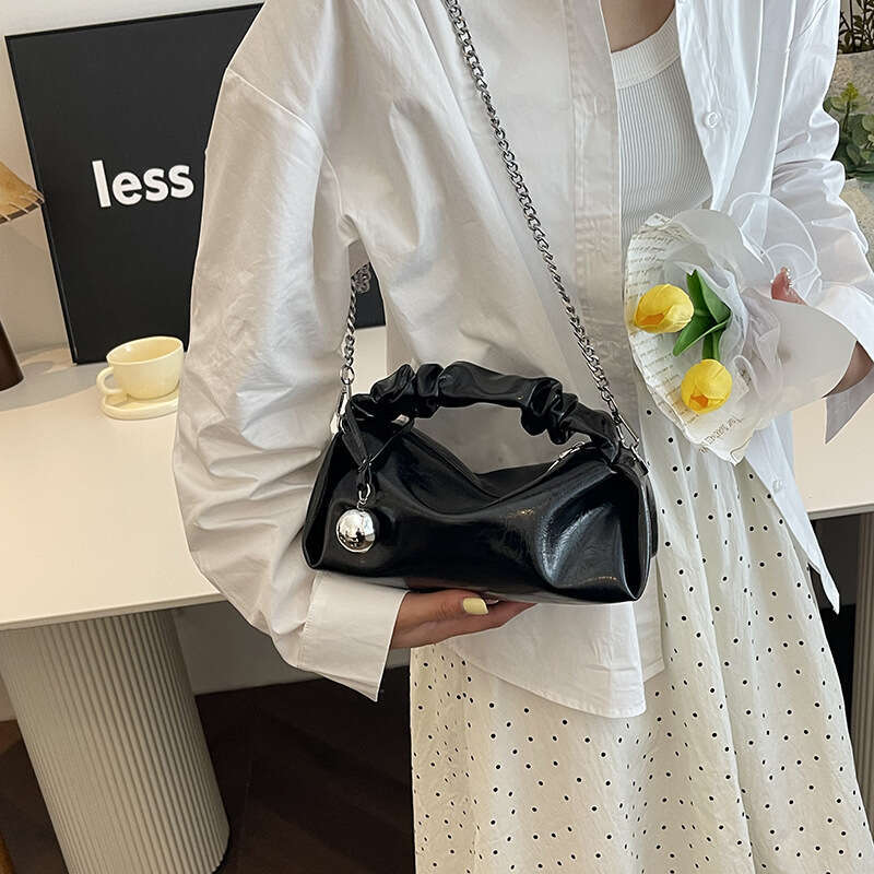 Handheld fashionable pleated small square high-end single shoulder bag, 2024 summer new trendy crossbody women's bag