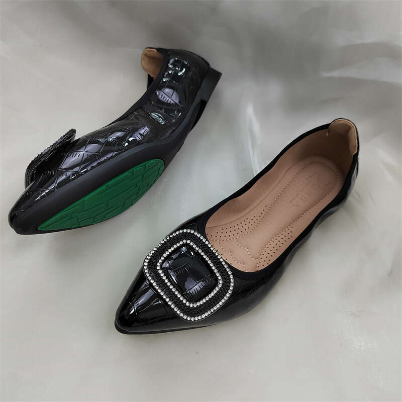 Single Shoe Women's Bottomed 2023 Spring New Item Shallow Mouth Pointed Flat Heel Bean Big Size 41-43 Apricot Soft Sole Scoop Shoes