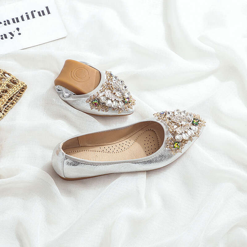 Spring 2023 New Shallow Mouth Dance Evening Versatile Flat Bottom Fairy Bean Ladle Pointed Single Shoes For Women