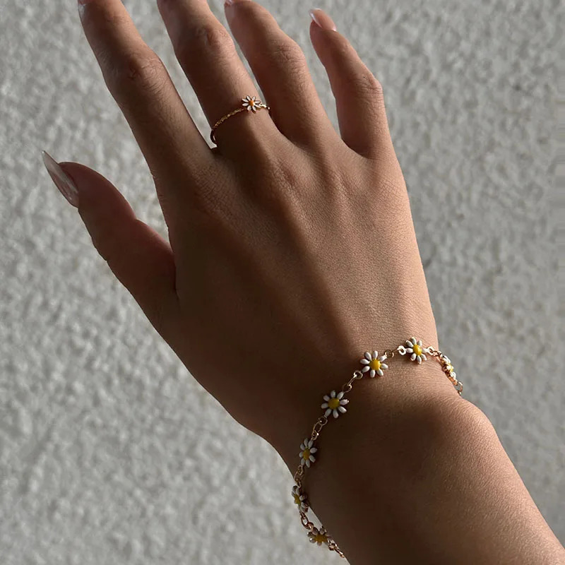 White enamel daisy flower waist belly chain stainless steel body chain jewelry for women summer beach holiday jewelry in 241220