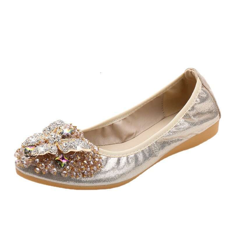 Single Shoe Women's Autumn 2021 New Versatile Rhinestone Scoop Black All Season Pointed Low Heel Shallow Mouth Mom Bean Shoes