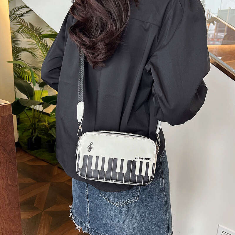 2024 new fashionable contrasting color square for women sweet piano notes small shoulder hand-held women's bag