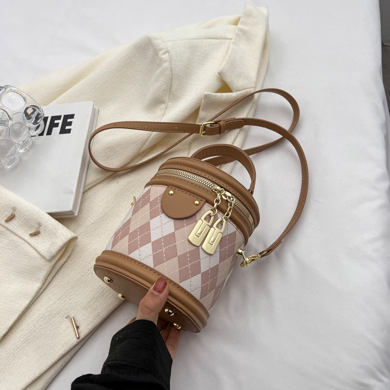 Free shipping New Single Shoulder Bag for Women Printed Diamond shaped cylindrical bag Fashion diagonal cross bag