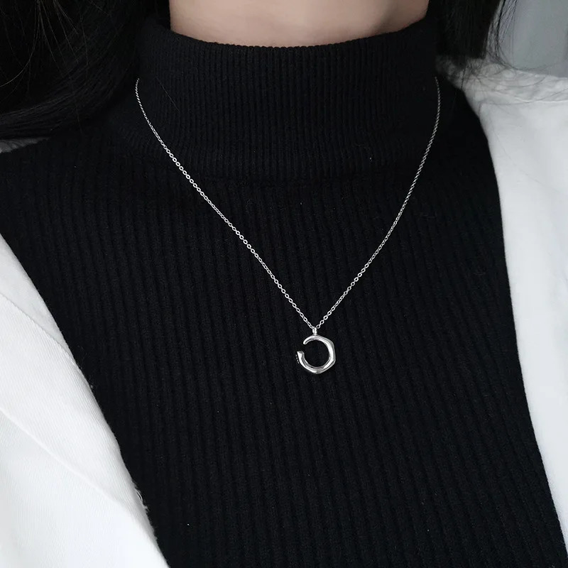 S925 Silver Irregular Concave and Convex C Letter Necklace Lockbone Chain Personality Womens Korean Style Silver Accessories 241220