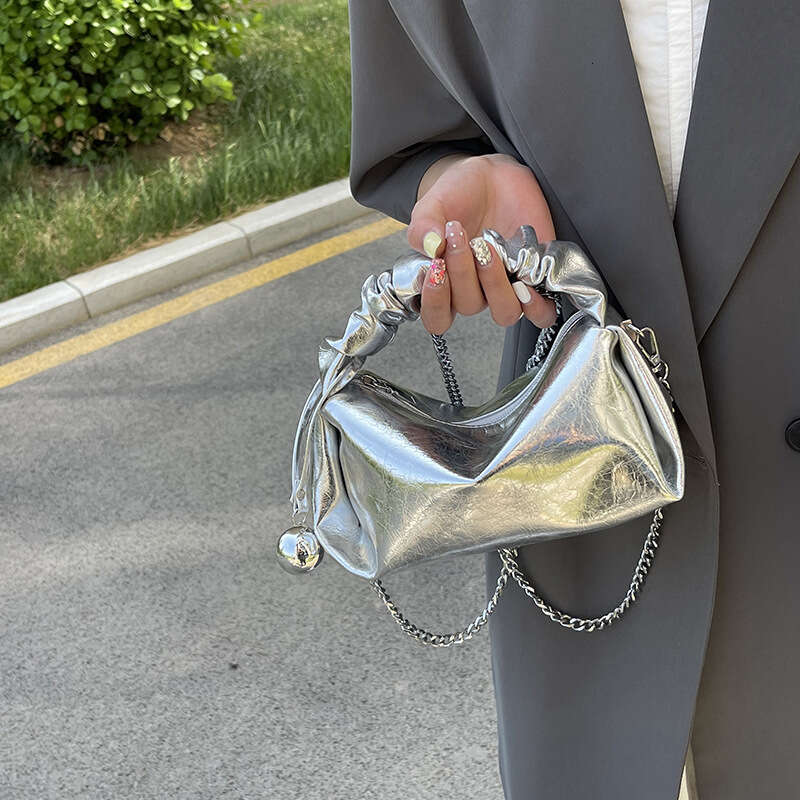Handheld fashionable pleated small square high-end single shoulder bag, 2024 summer new trendy crossbody women's bag