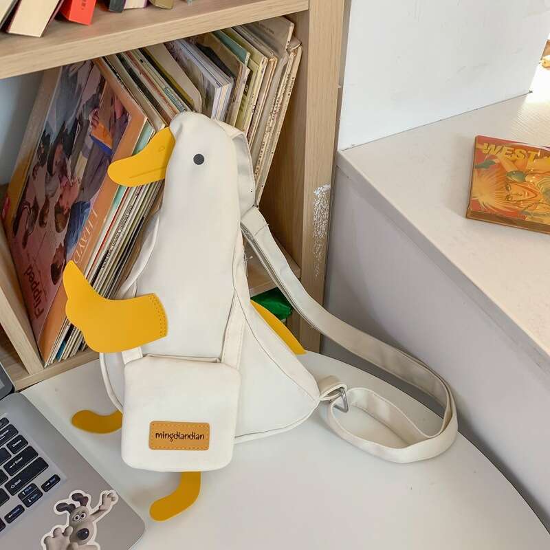 Cute women, large capacity crossbody funny little duck shoulder bag, casual and versatile college student dumpling bag for women