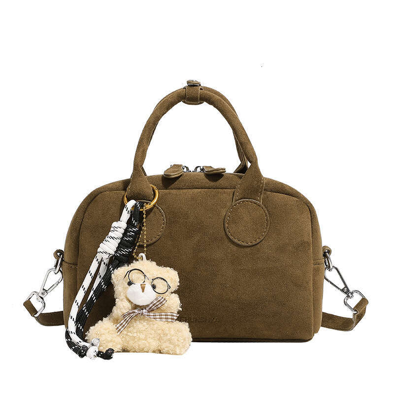Matte hand-held bowling for women 2024 new niche pillow bag, simple and versatile single shoulder crossbody bag