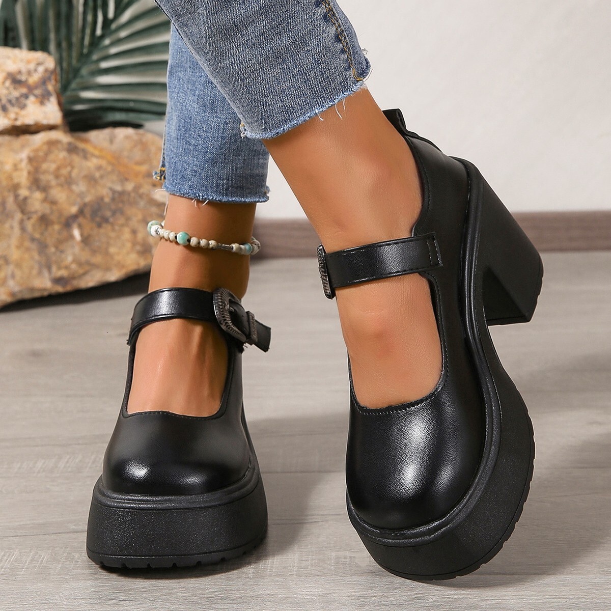 Foreign trade 2024 spring new coarse heel solid color buckle high heels for women, retro Mary Jane shallow mouth single shoes for women