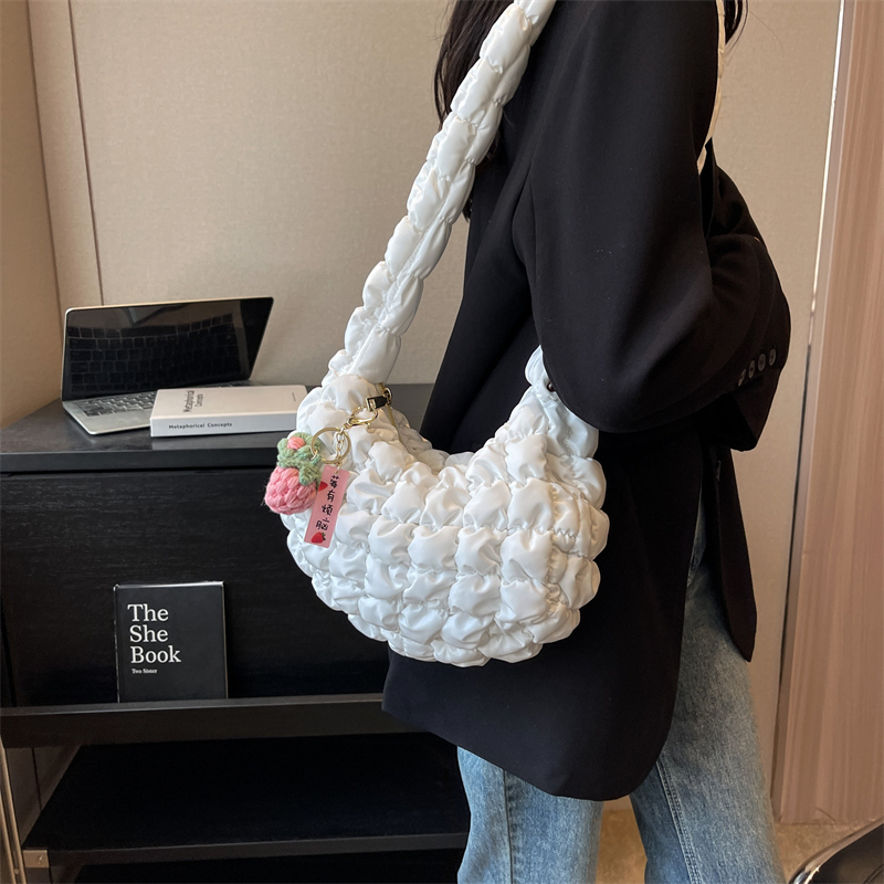 Plaid Quilted Fabric Shoulder Bags For Women 2023 Latest Ruched Cotton Bag Candy Colors Big Capacity Hobo Tote Bag With Pendant
