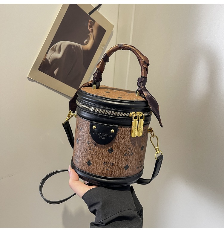 Free shipping 2025 Single Shoulder Bag Fashion womens Handheld cylindrical mobile phone diagonal cross bag