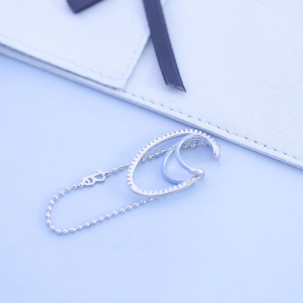 Selling Earrings Fresh And Delicate Light Ear Bones Ear Clip Earrings Birthday Gift 241220