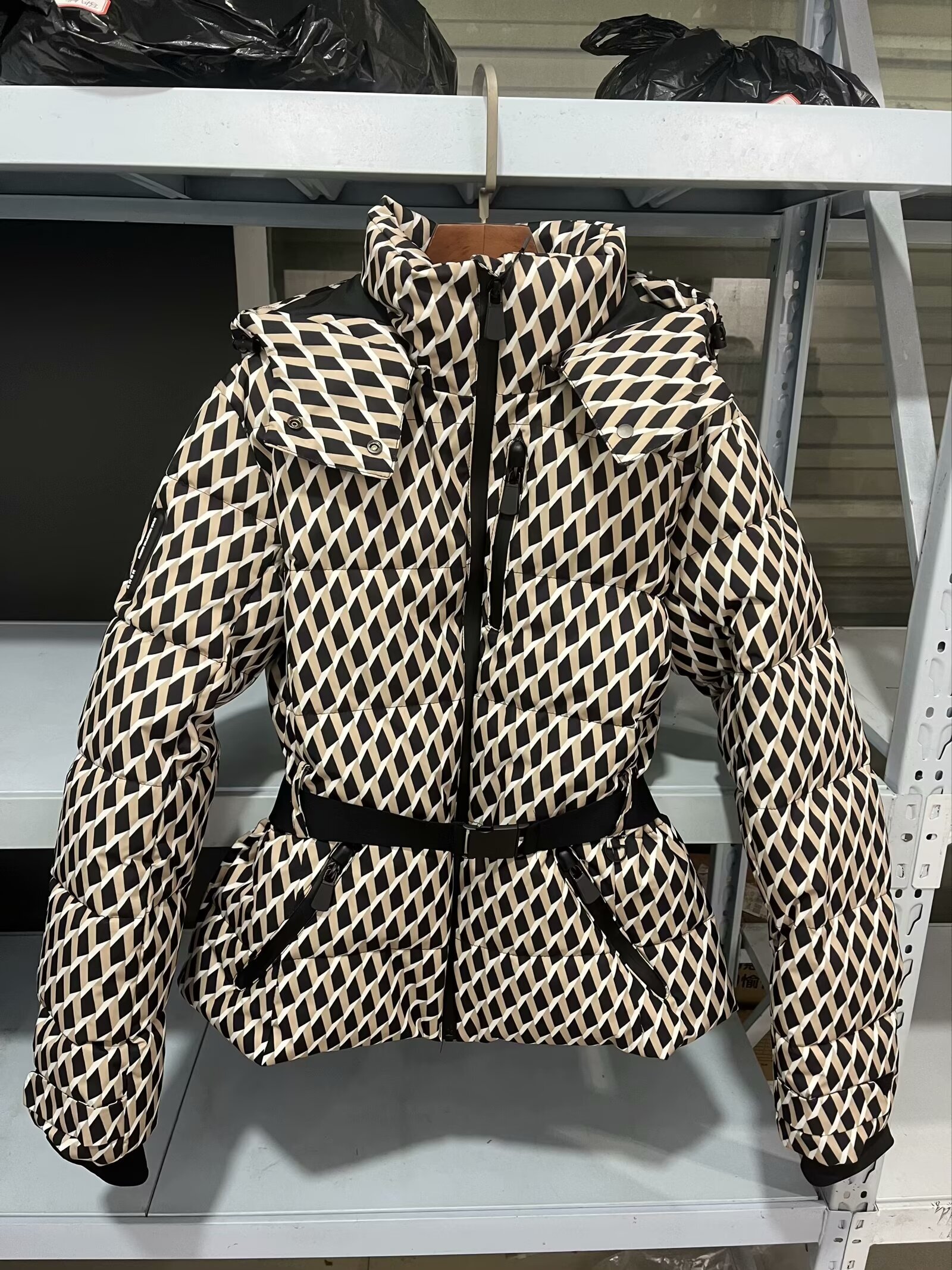 2025 New Women's Fashion Waist With Belt Hooded Down Cotton Commuting Warm Windproof Jacket More Comfortable To Wear