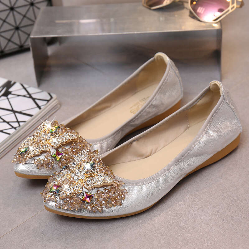 Single Shoe Women's Autumn 2021 New Versatile Rhinestone Scoop Black All Season Pointed Low Heel Shallow Mouth Mom Bean Shoes