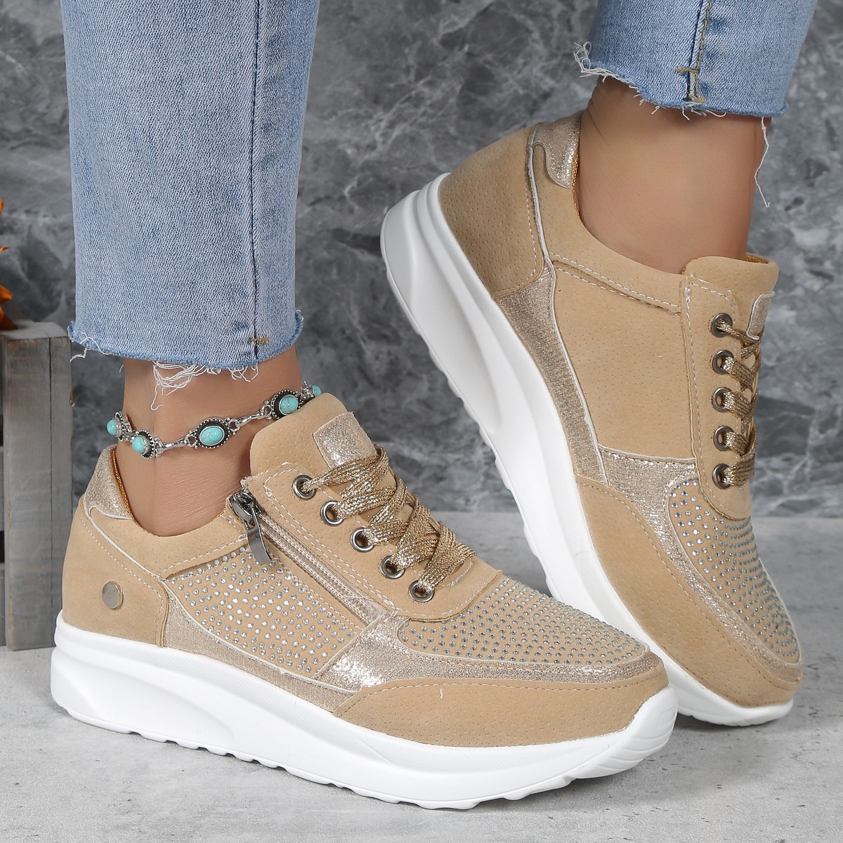 Cross-border foreign trade new flat leisure round head rhinestones single shoes women Europe and America fashion sports casual shoes women board shoes