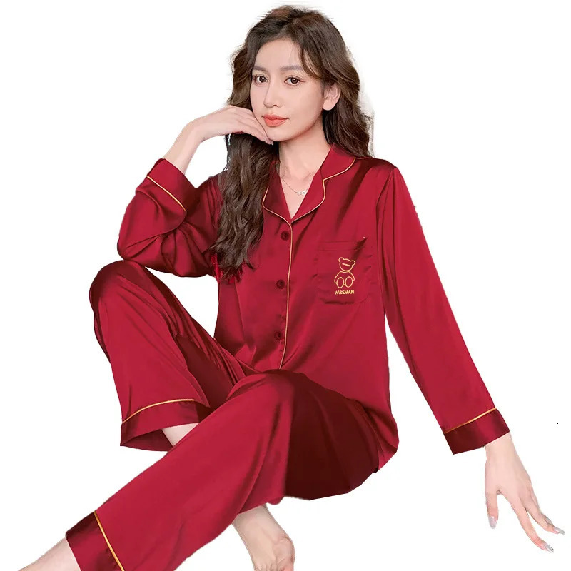 Spring Autumn Women Pajamas Fashion Womens Red Zodiac Bear Print Pijamas Lapel Leisure Sleepwear Satin Silk Home Clothing 241217