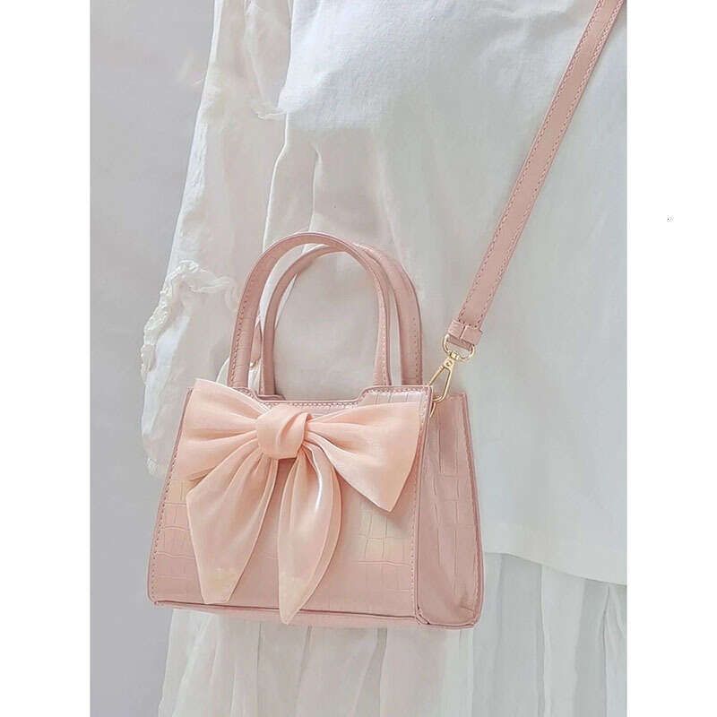 Bow commuting handbag 2024 new fashionable and high-quality small square bag, sweet girl single shoulder diagonal cross bag