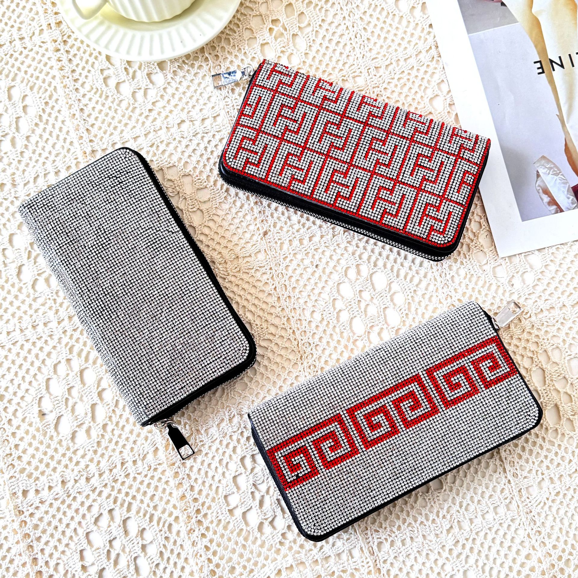 Free shipping 2025 new designer Wallets Card bag Diamond chain wallet multiple card slots loose change