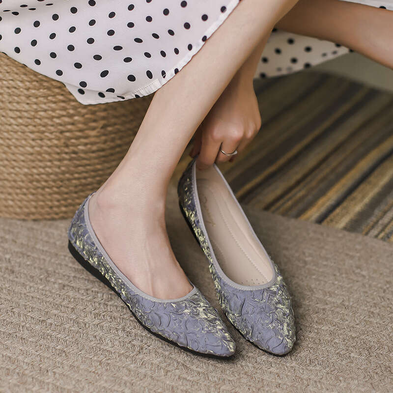 Single Shoe Women's 2023 Autumn New Shallow Mouth Grandma's Versatile Bean Bow Mom's One Feet Kick Ladle Shoes