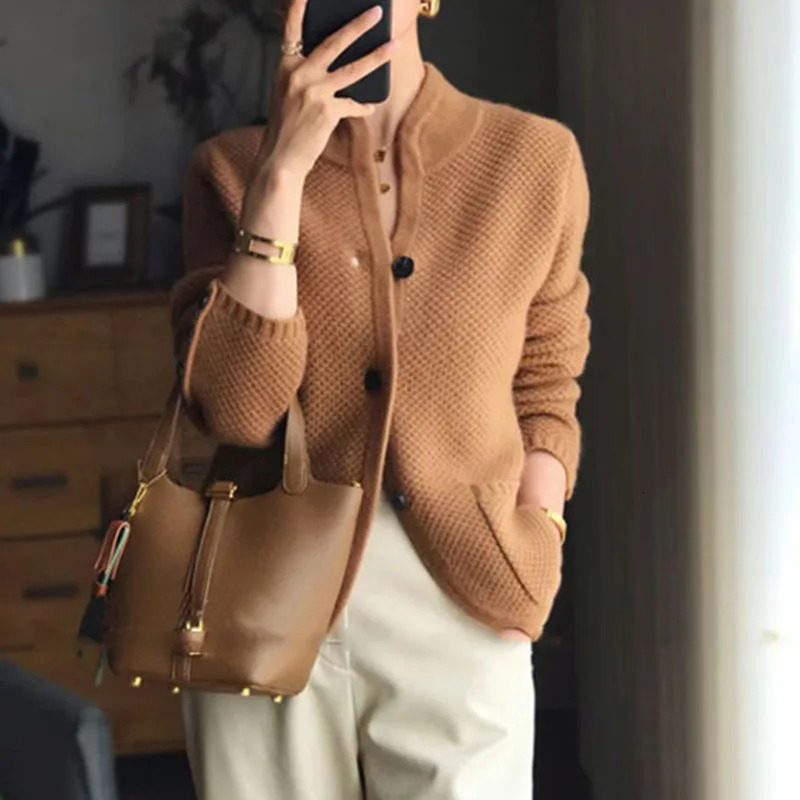 Autumn Winter 2024 Temperament Comfortable Casual Women Knitted Cardigan Sweater Jacket Versatile Fashion Ladies Top 241220