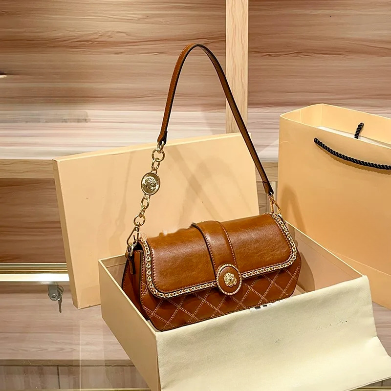 Women s handbag new French stick armpit premium texture autumn and winter retro shoulder crossbody chain bag bag