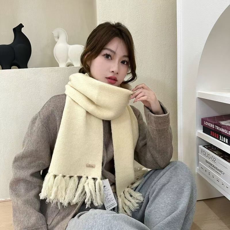 T026 Korean tassel versatile neck scarf fashion cashmere female warm solid color scarf female student couple autumn and winter