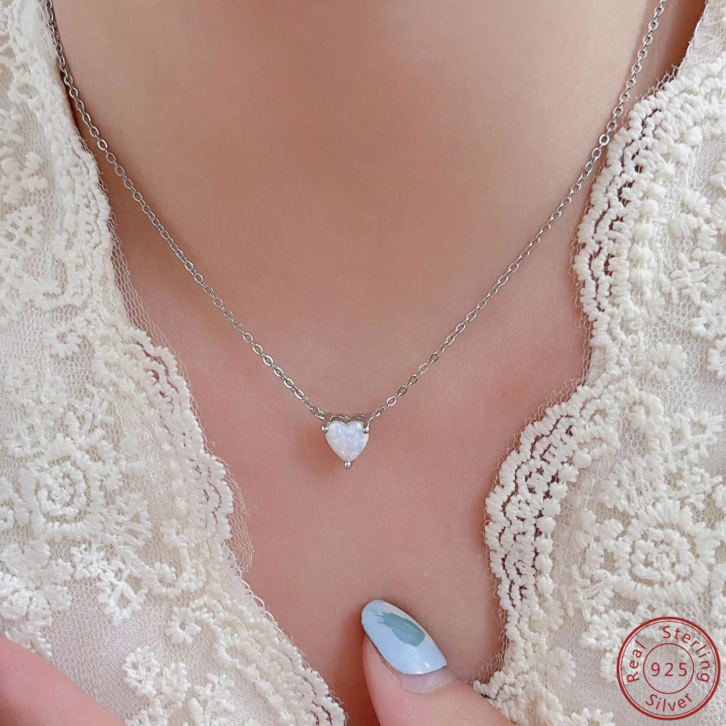 S925 Sterling Silver heart-shaped White Opal Necklace Fashionable and Versatile Elegant High Sense Necklace for Women 241220