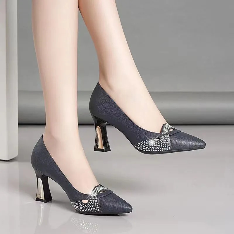 Women Cool Black White Patent Leather Spring & Summer Slip On Stiletto Heels Lady Fashion Brand Elegant Comfort Pumps G72d