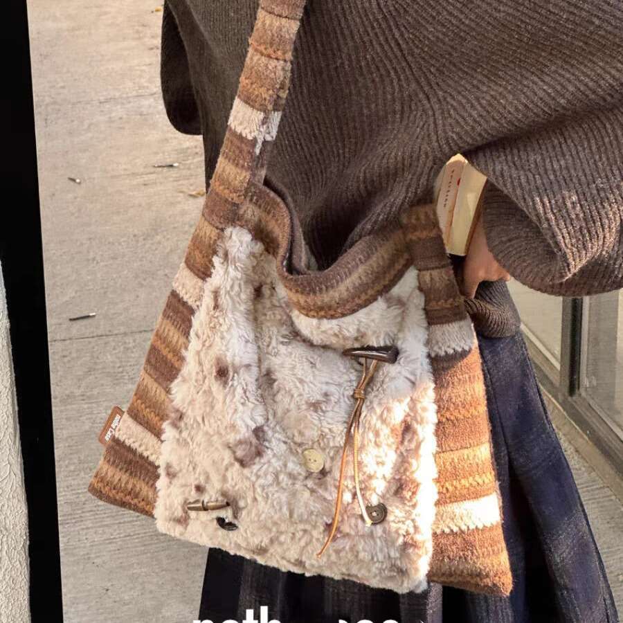Straight "Wandering Princess" Splicing Single Shoulder Large Capacity Tote Bag, Niche Commuter Crossbody Bag