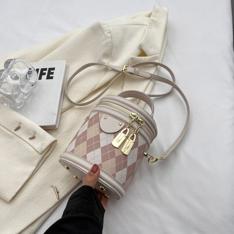 Free shipping 2025 New Single Shoulder Bag for Women Printed Diamond shaped cylindrical bag diagonal cross bag