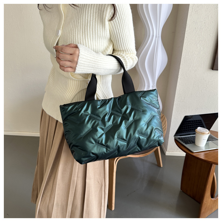 Women's Designer New Fashion Shoulder Bag Multi Functional Large Capacity Handbag Outdoor Leisure Bag Wallet