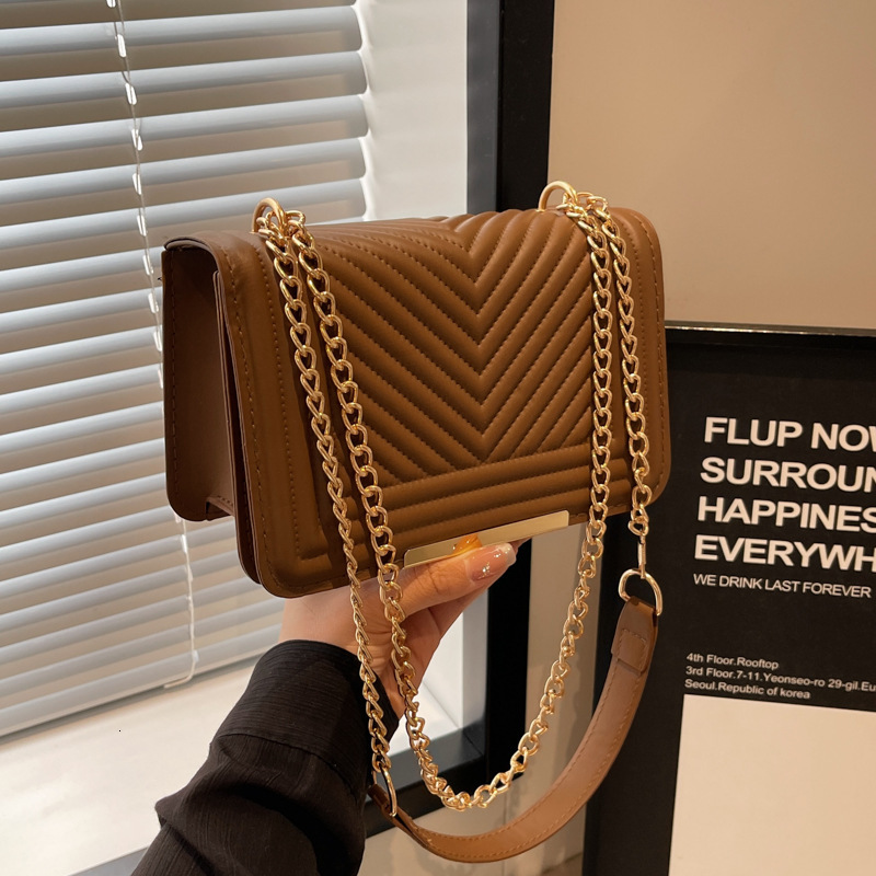 Chain Indentation Small Square For Women, 2024 Autumn And Winter New Fashion Versatile Single Shoulder Crossbody Bag